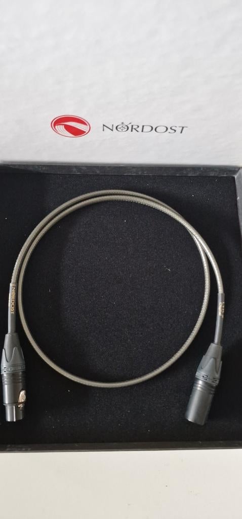 Nordost tyr 2 AES/EBU XLR Digitalcable 1 meter, Ophalen of Verzenden, Zo goed als nieuw, Minder dan 2 meter, Overige kabels