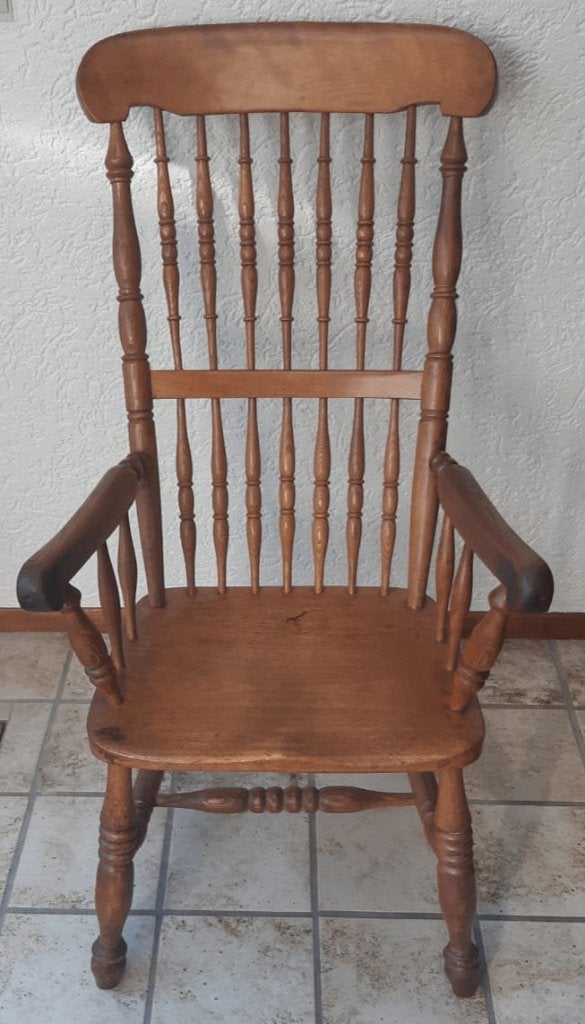 Antieke houten leunstoel (hoge leuning), Ophalen