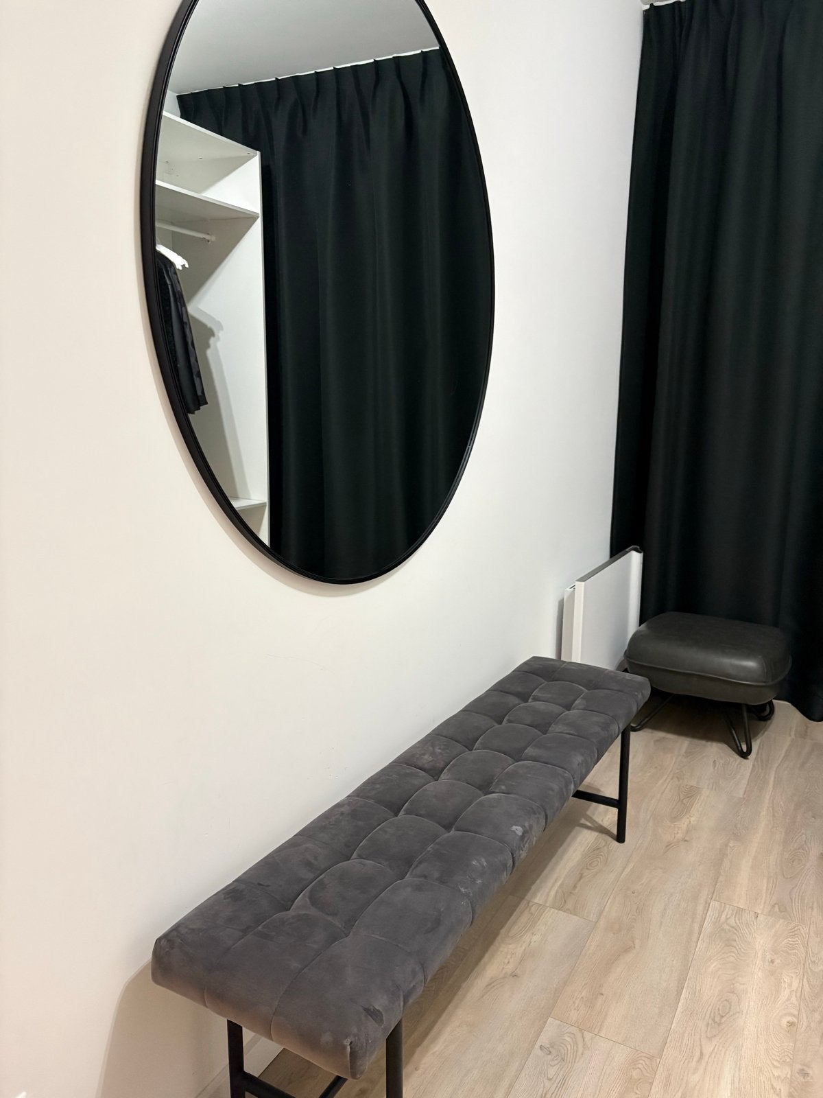 Stijlvol bankje, Ophalen, Zo goed als nieuw, Driepersoons, Minder dan 150 cm