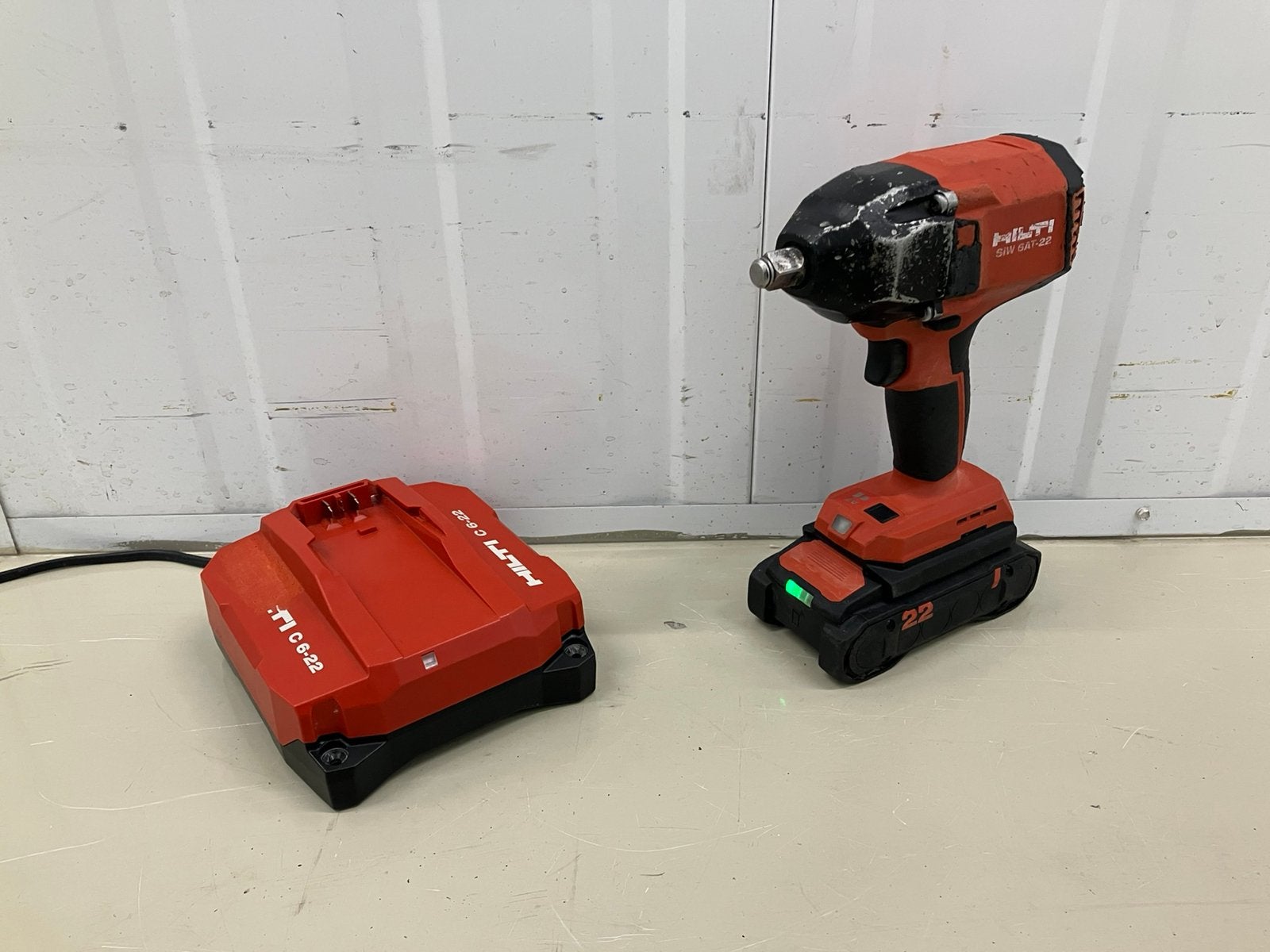HILTI NURON slagmoersleutel, Ophalen of Verzenden, Zo goed als nieuw, Overige typen