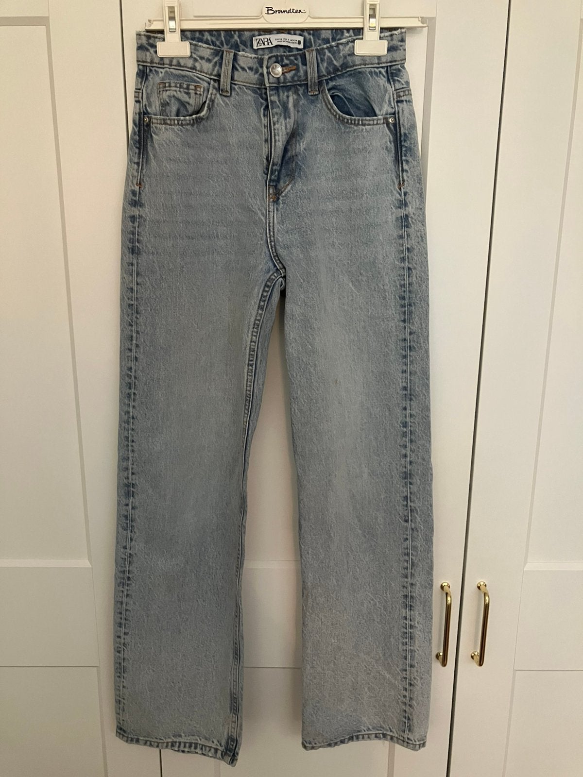 Zara spijkerbroek mt 34 wijde rechte pijp, Ophalen of Verzenden, Zo goed als nieuw, Blauw, W27 (confectie 34) of kleiner