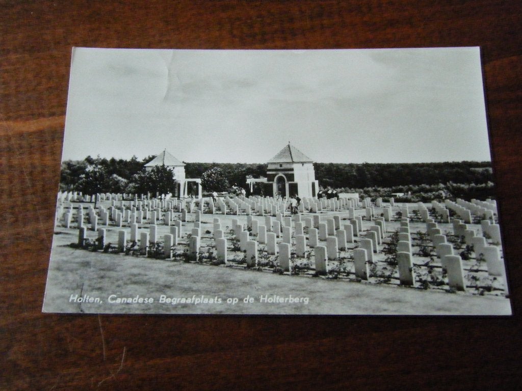 Y12 - Holten - Militaire Begraafplaats - Mooi/Oud 4, Verzamelen, Ophalen of Verzenden, 1940 tot 1960, Overijssel
