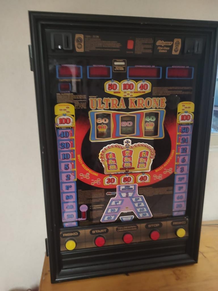 Ultra Krone Duitse Wandgokkast – Perfect voor Mancave, Verzamelen, Automaten | Gokkasten en Fruitautomaten, Overige munten, Ophalen