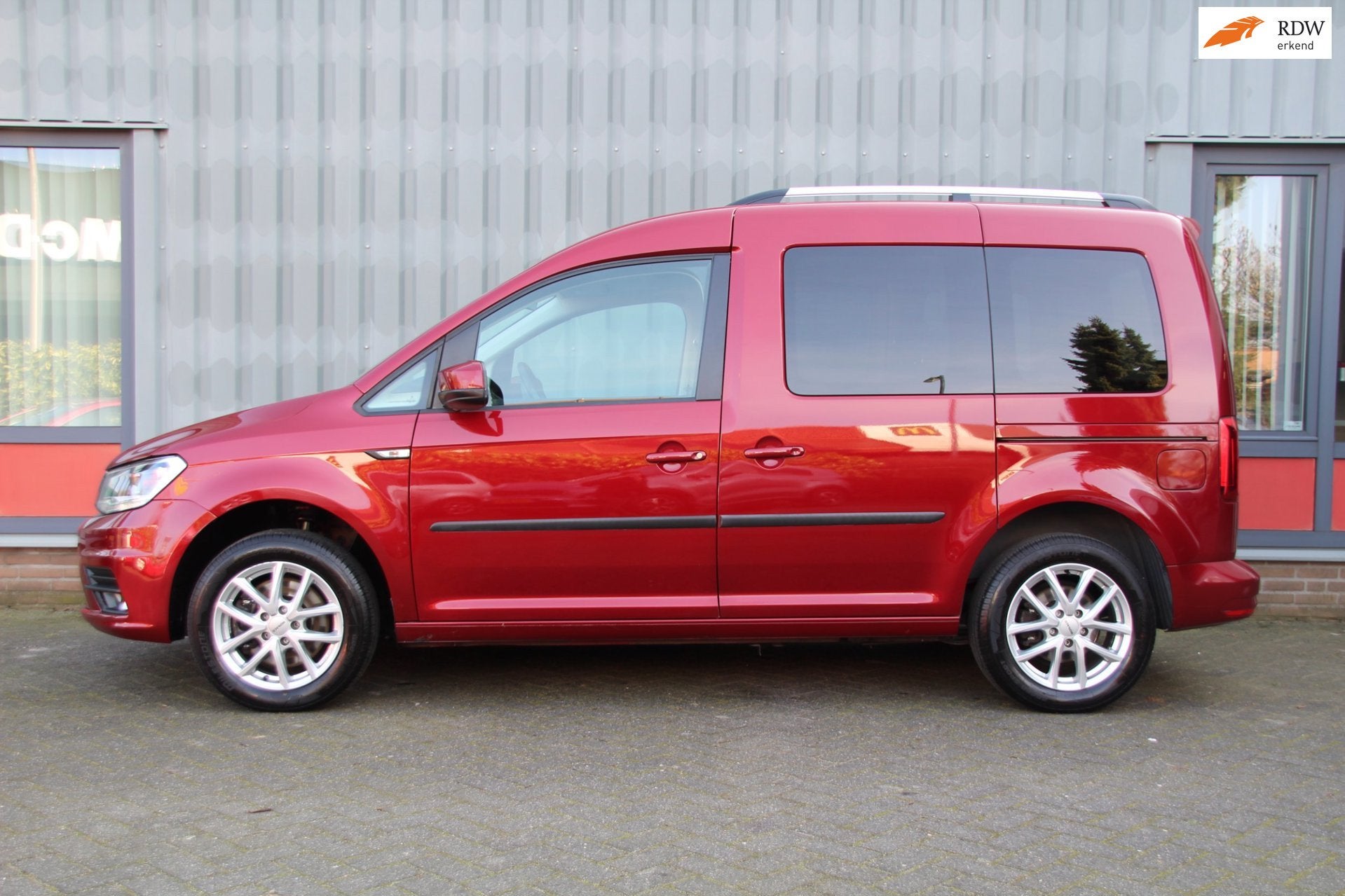 Volkswagen Caddy CADDY 1.4 TSI AUTOMAAT 51.000 kmst invalide, Auto's, Gebruikt, 4 cilinders, Origineel Nederlands, Grijs