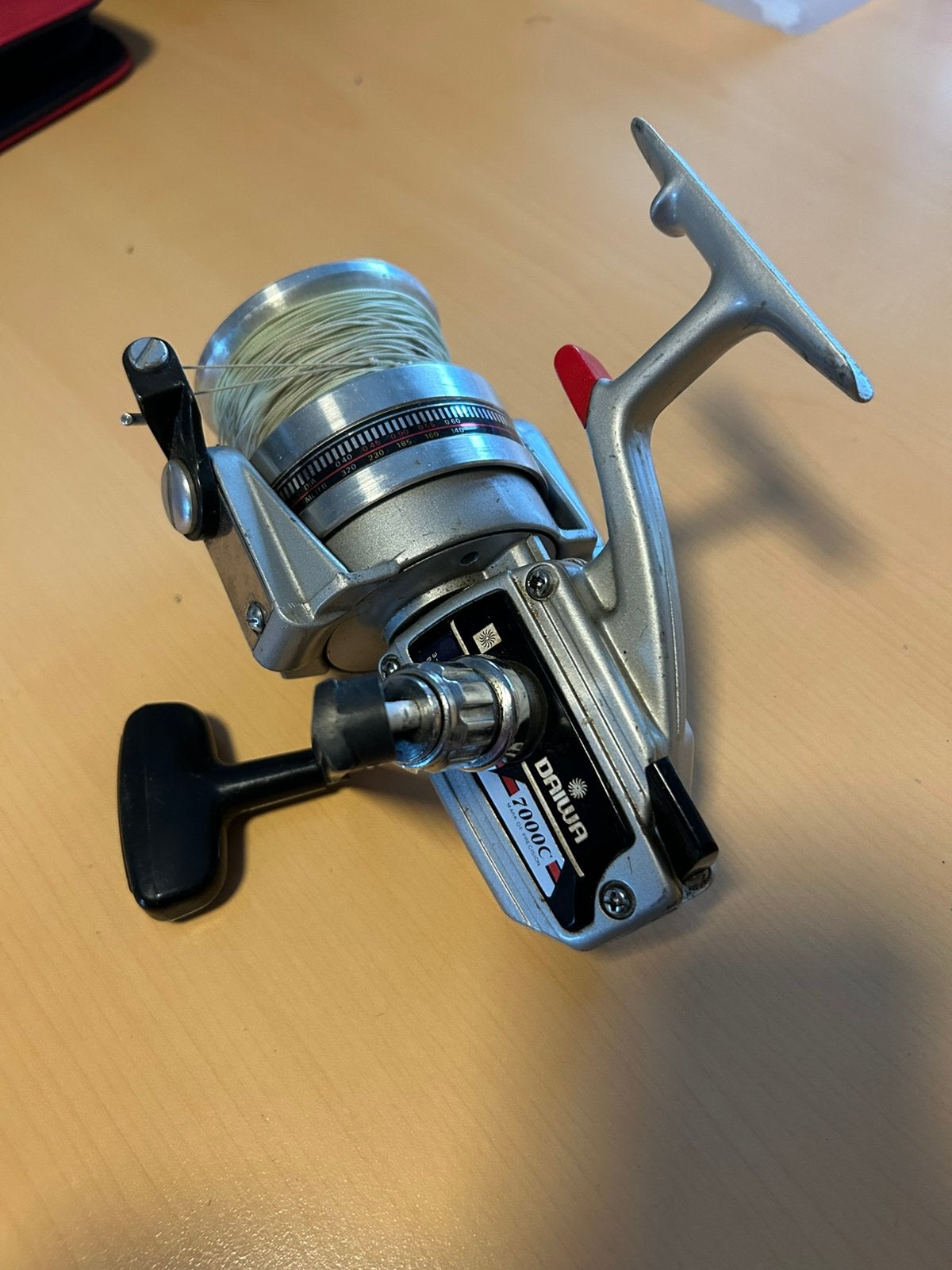 Daiwa 7000C zeevismolen, Ophalen of Verzenden, Gebruikt, Molen