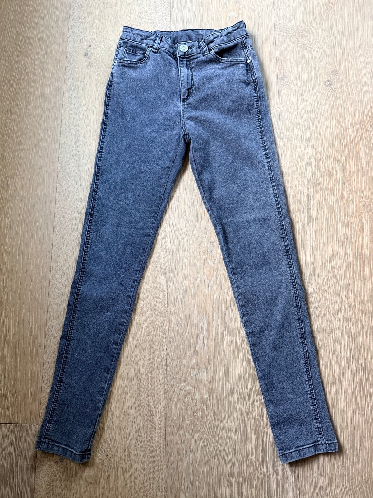 Grijze stretch jeans - Maat 170, Kinderen en Baby's, Ophalen of Verzenden, Zo goed als nieuw, Meisje, Broek
