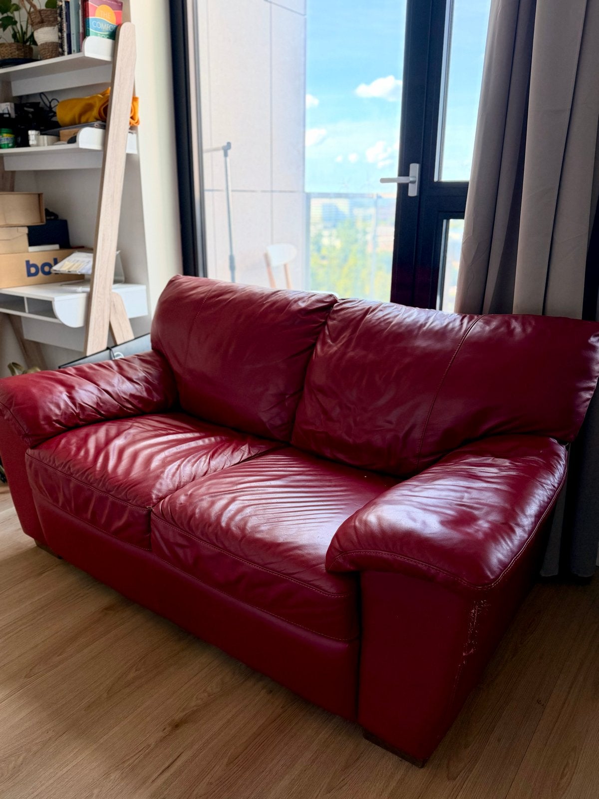 Red Leather 2-Seater Sofa — Must Go ASAP! — 170x80x80cm, Ophalen, Gebruikt, 150 tot 200 cm, Tweepersoons