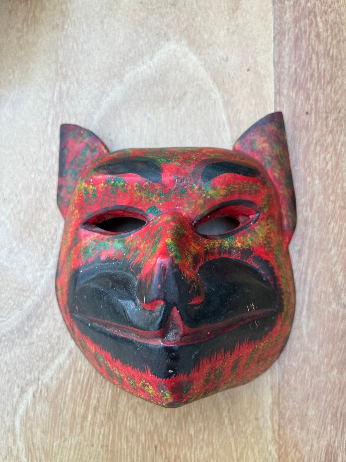 Handgesneden houten kattenmasker, rood en zwart, Ophalen of Verzenden