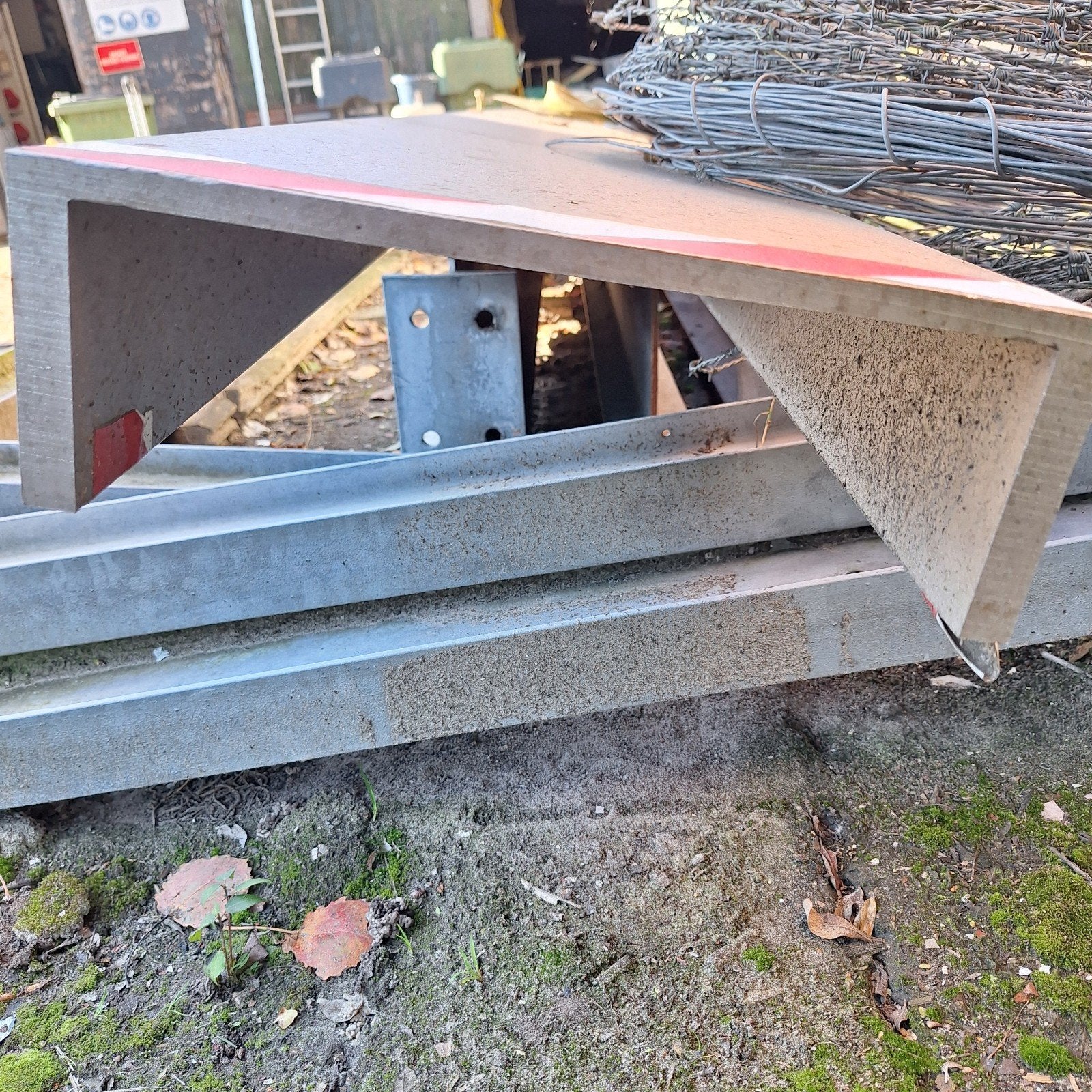 RVS U-profiel 300mm breed, 10/16mm dikke flenzen, Ophalen, Gebruikt, Overige metalen