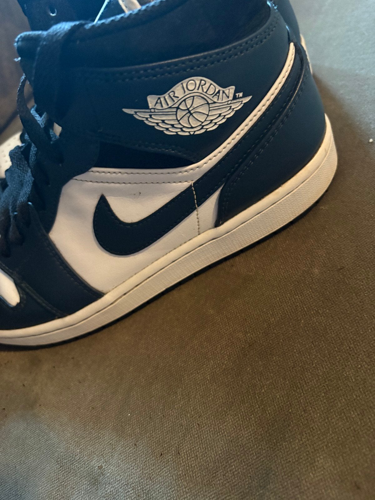Nike Air Jordan 1 Mid Armory Navy
 ZGAN maat 44, Ophalen of Verzenden, Zo goed als nieuw, Schoenen