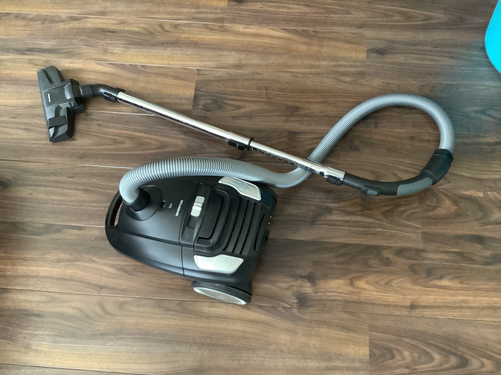 Inventum Stofzuiger Zwart - izgst en super krachtig, Witgoed en Apparatuur, Overige merken, Gebruikt, Sledestofzuiger, Regelbare zuigkracht