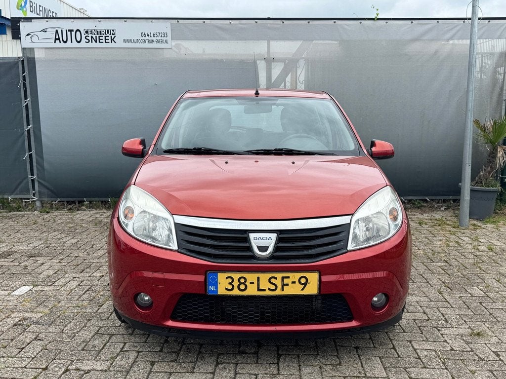 Dacia Sandero 1.6 Lauréate - NWE APK - Airco - Sensoren, Auto's, Dacia, Voorwielaandrijving, Stof, 4 cilinders, Bedrijf