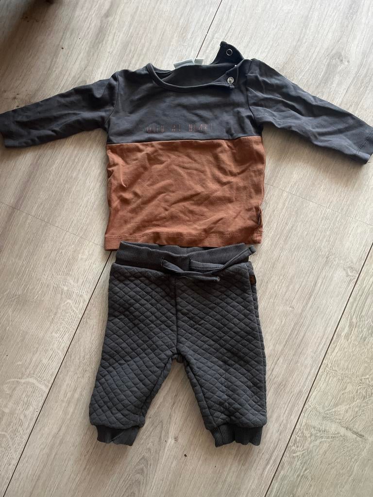 Leuk setje maat 62: shirt 'Wild at Heart' en gewatteerde bro, Ophalen, Gebruikt, Jongetje