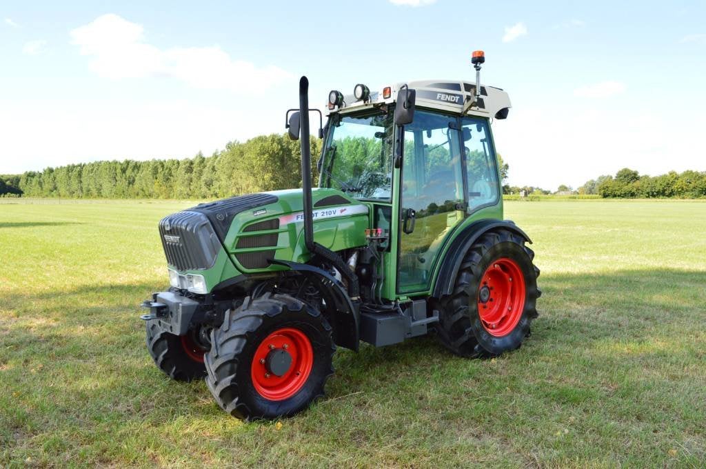 Fendt 210V Vario Profi Smalspoor/Fruitteelttractor, Gebruikt, Fendt, 5000 tot 7500