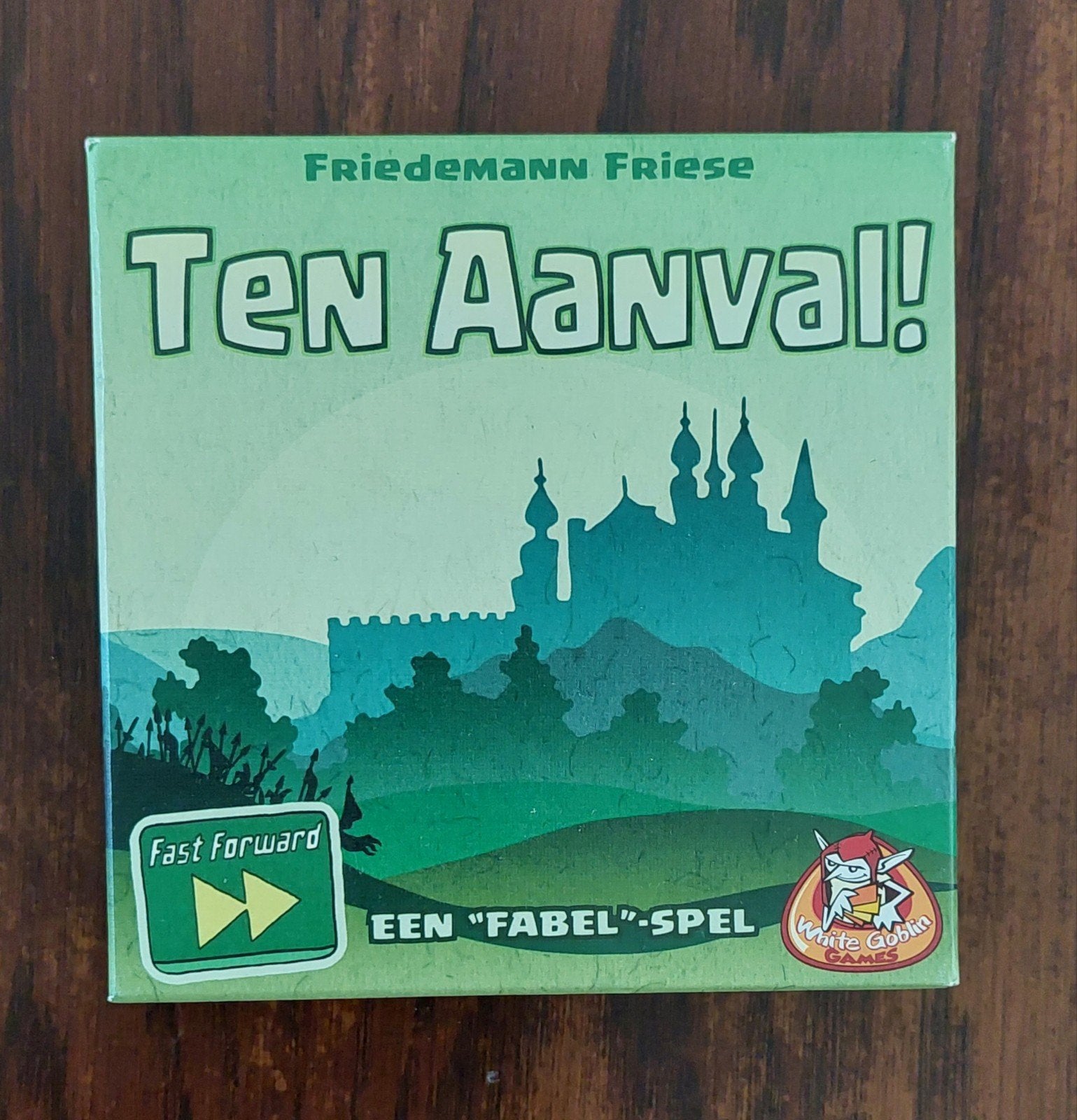 Spel Ten Aanval!, Ophalen of Verzenden, Zo goed als nieuw, White Goblin Games
