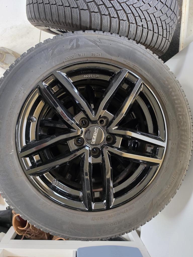 Zeer nette Dezent velgen met winterbanden 16 inch 205 60, Auto-onderdelen, Banden en Velgen, Ophalen, Gebruikt, Velg(en), 16 inch