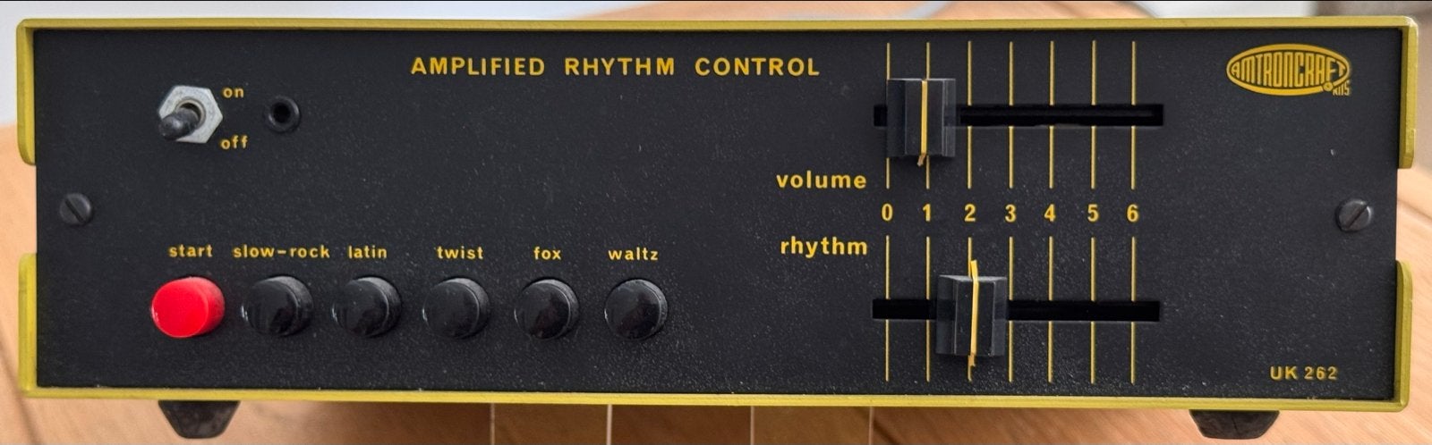 Vintage Amplified Rhythm Control UK 262 - Zeldzaam!, Ophalen of Verzenden, Gebruikt