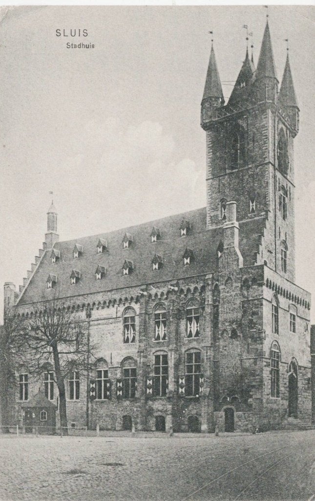 Ansichtkaart Sluis - Stadhuis 1911, Ophalen of Verzenden, Voor 1920, Gelopen, Zeeland