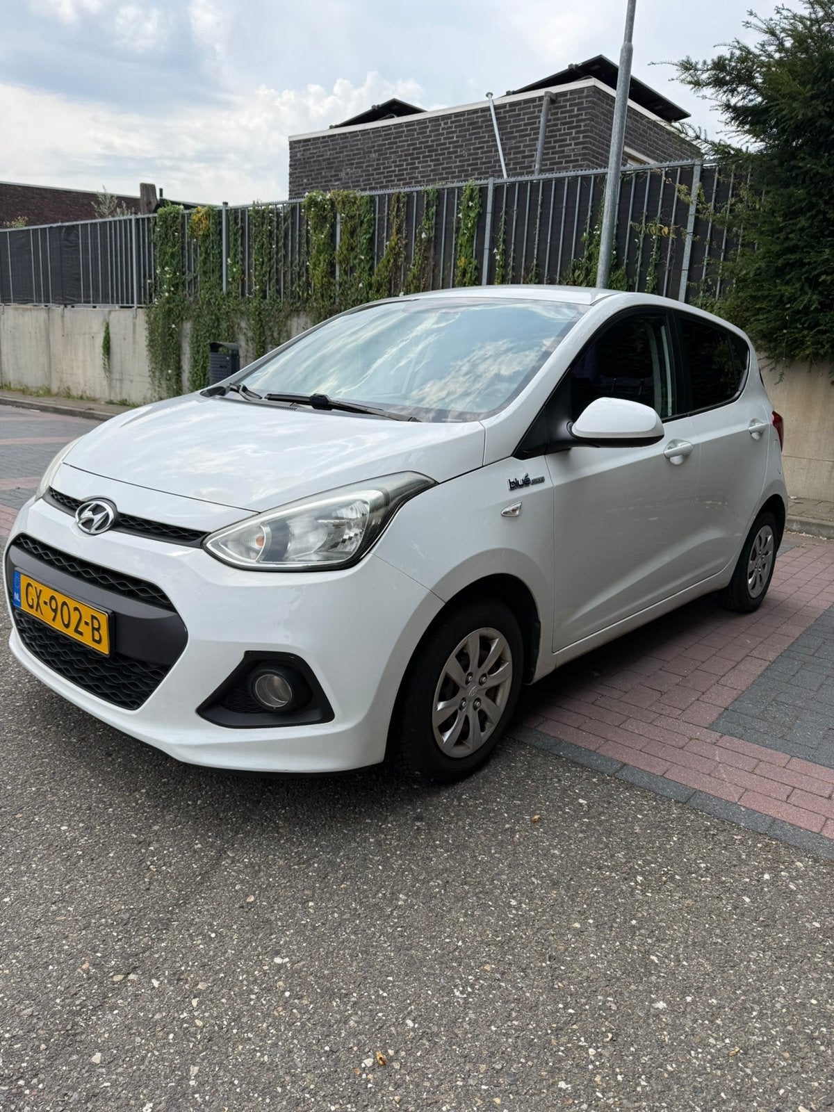 Hyundai i10 1.0 5DR  Wit Motion Com / Airco / Dealer-OH -NAP, 31 €/maand, 4 stoelen, Origineel Nederlands, Handgeschakeld