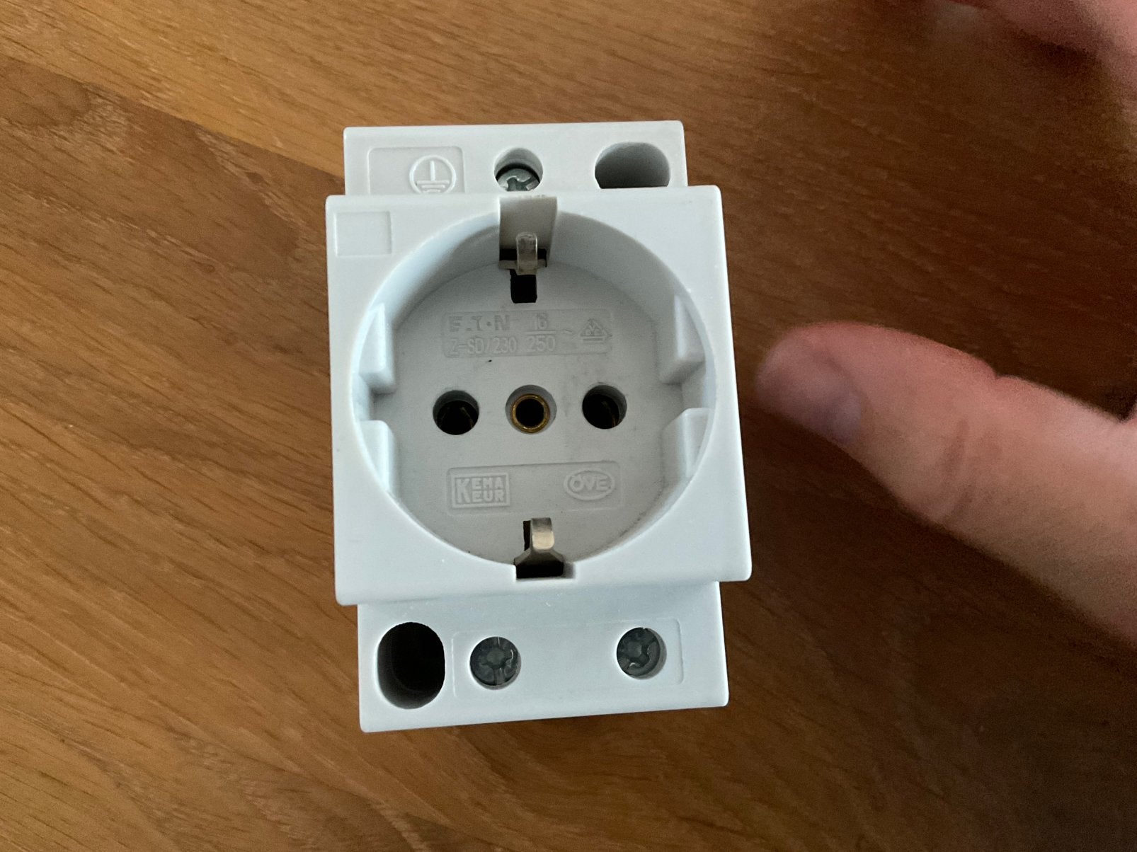 Eaton DIN rail stopcontact meterkast contactdoos, Ophalen, Gebruikt, Stopcontact