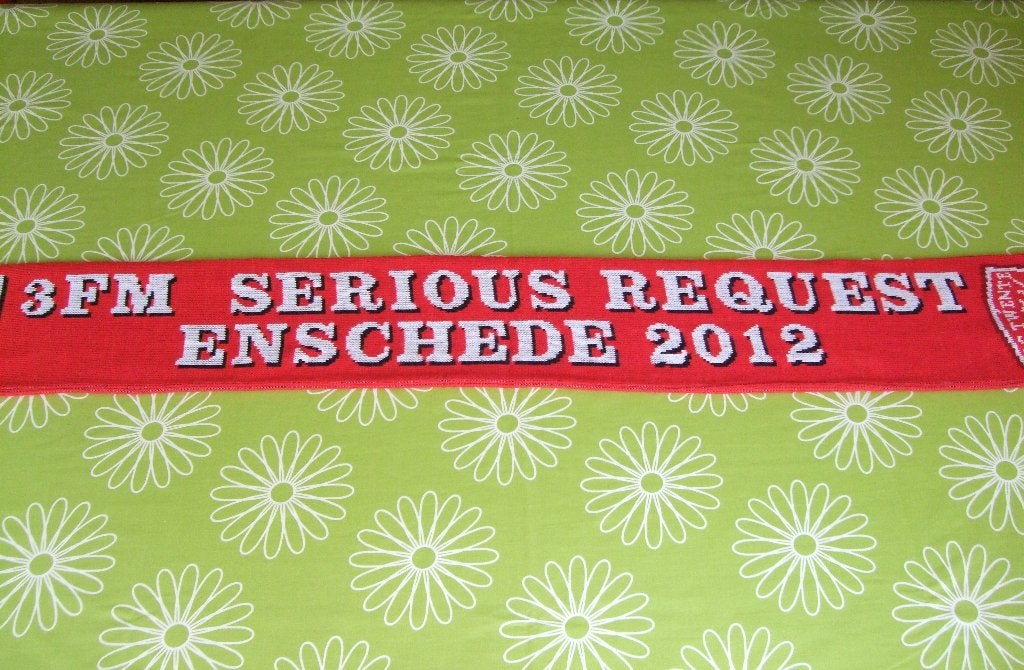 3FM Serious request 2012 / FC Twente sjaal, Ophalen of Verzenden, Zo goed als nieuw, F.C. Twente, Vaantje of Sjaal