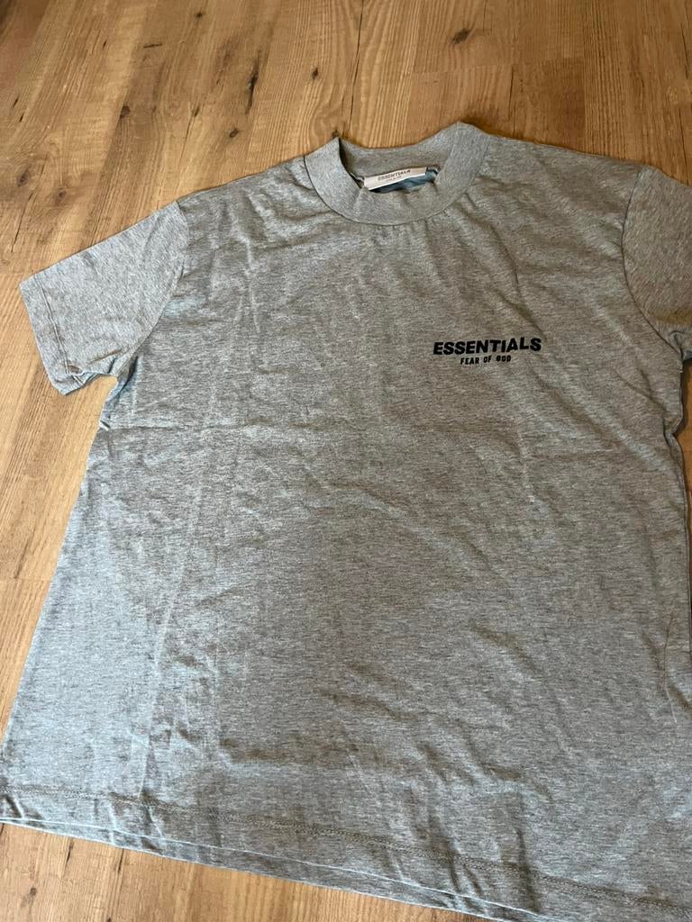 Essentails T-shirt maat S, Kleding | Heren, T-shirts, Ophalen of Verzenden, Zo goed als nieuw, Maat 46 (S) of kleiner, Grijs
