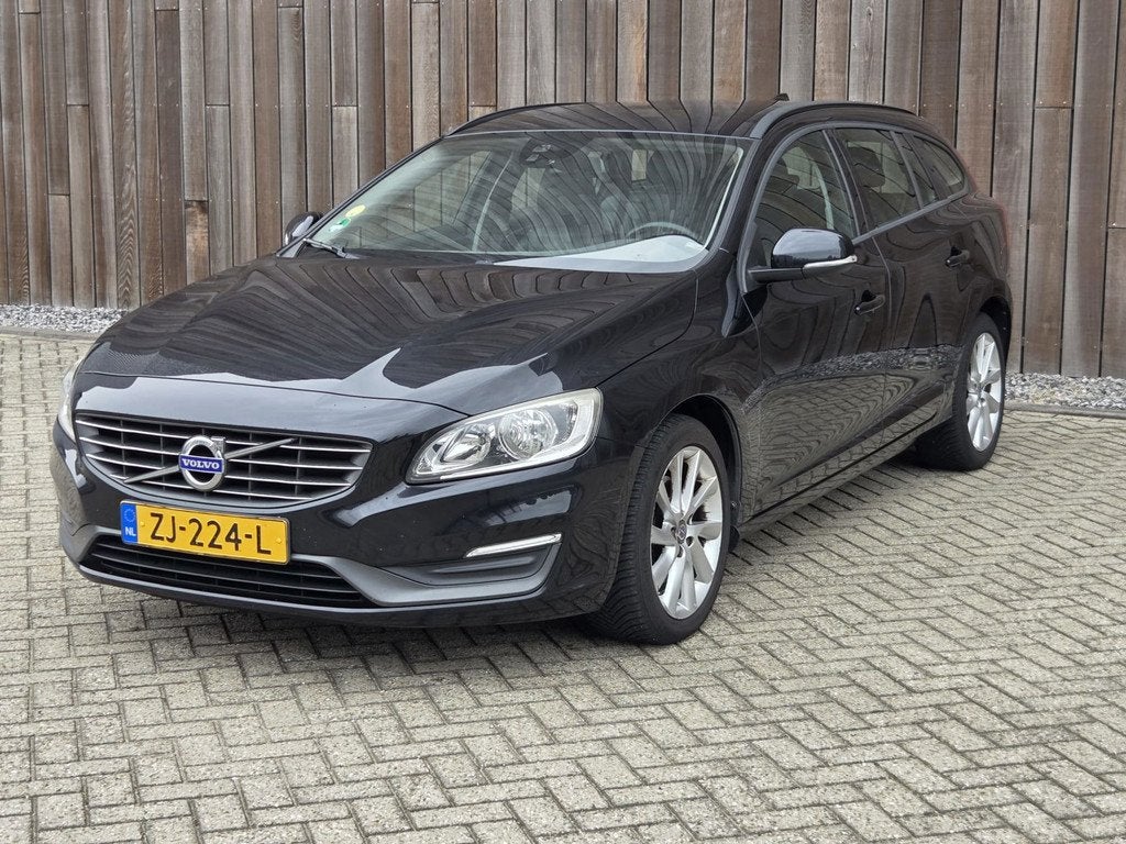 Volvo V60 2.0 D3, Voorwielaandrijving, Euro 5, Gebruikt, 1984 cc