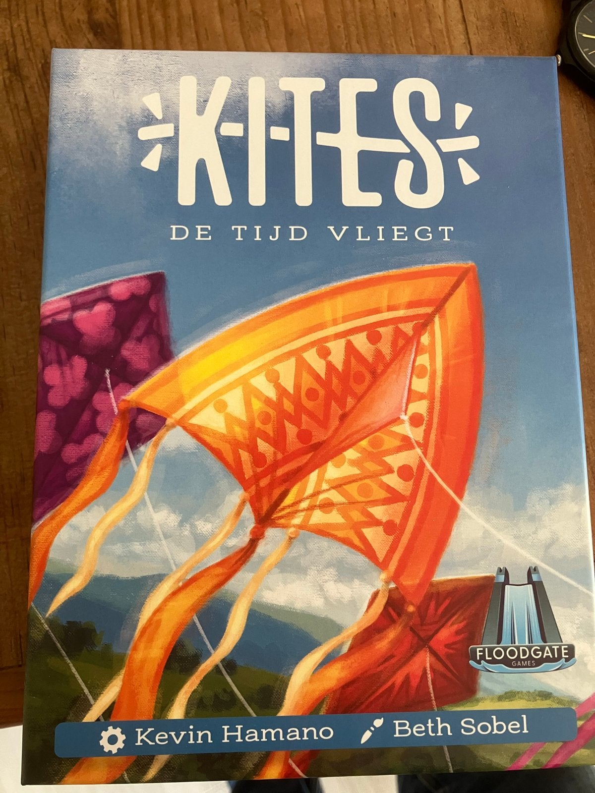 Kites: De Tijd Vliegt - Coöperatief zandloper kaartspel, Drie of vier spelers, Verzenden, Zo goed als nieuw