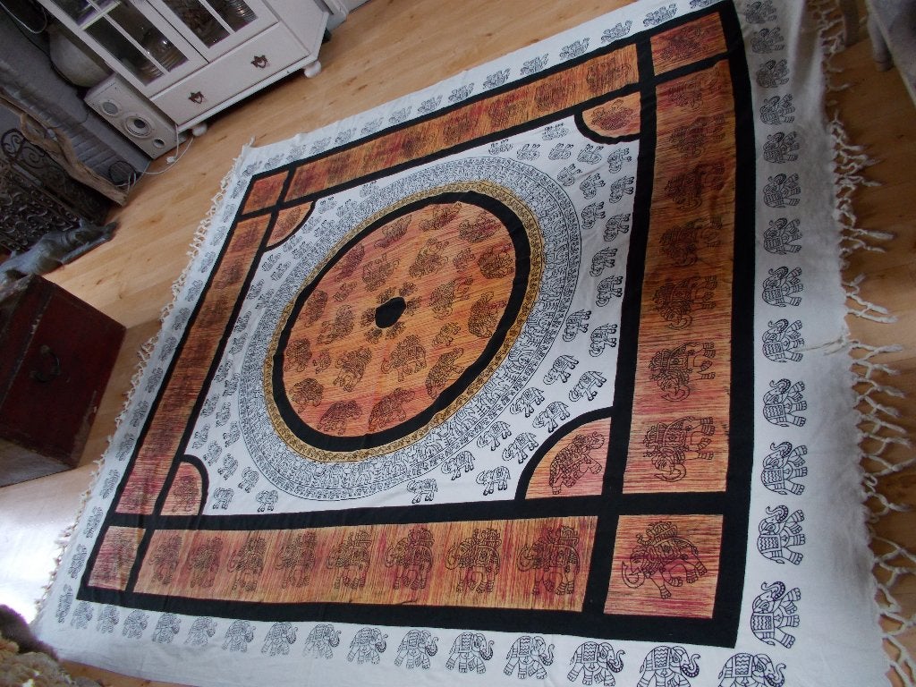 Afrika/Ibiza kleed met olifanten print voor over bijv bank, Verzenden, Zo goed als nieuw, Meerkleurig, 214 cm