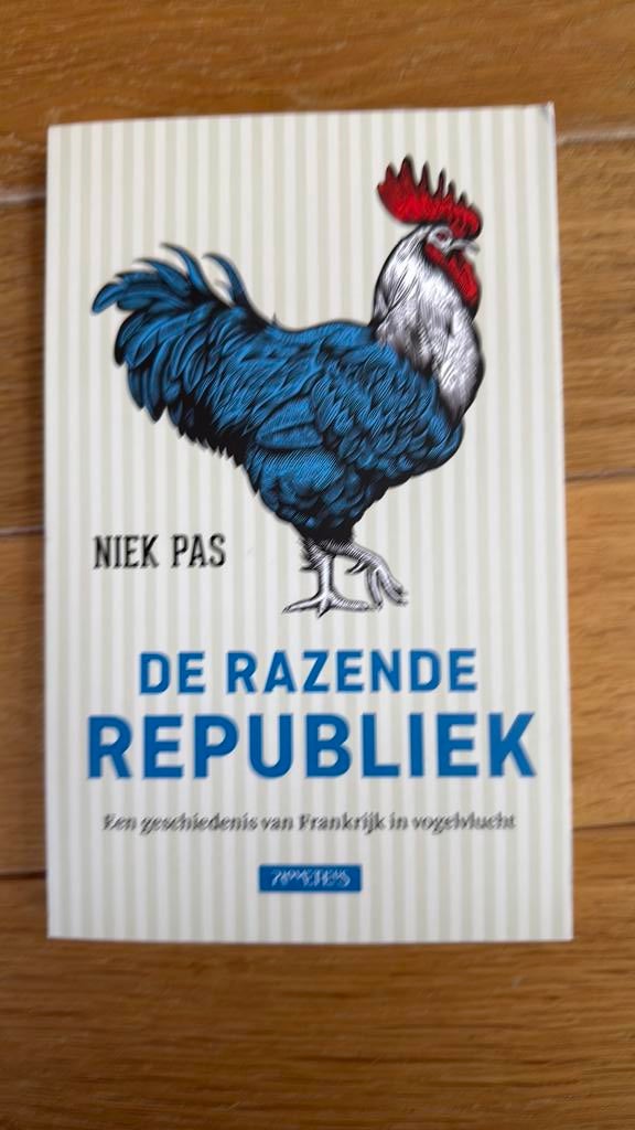 Niek Pas - De razende Republiek, Ophalen of Verzenden, Zo goed als nieuw, Niek Pas