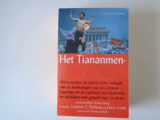 11512-10-3 : Het tiananmen dossier. 1C, Ophalen of Verzenden, Gelezen, Europa