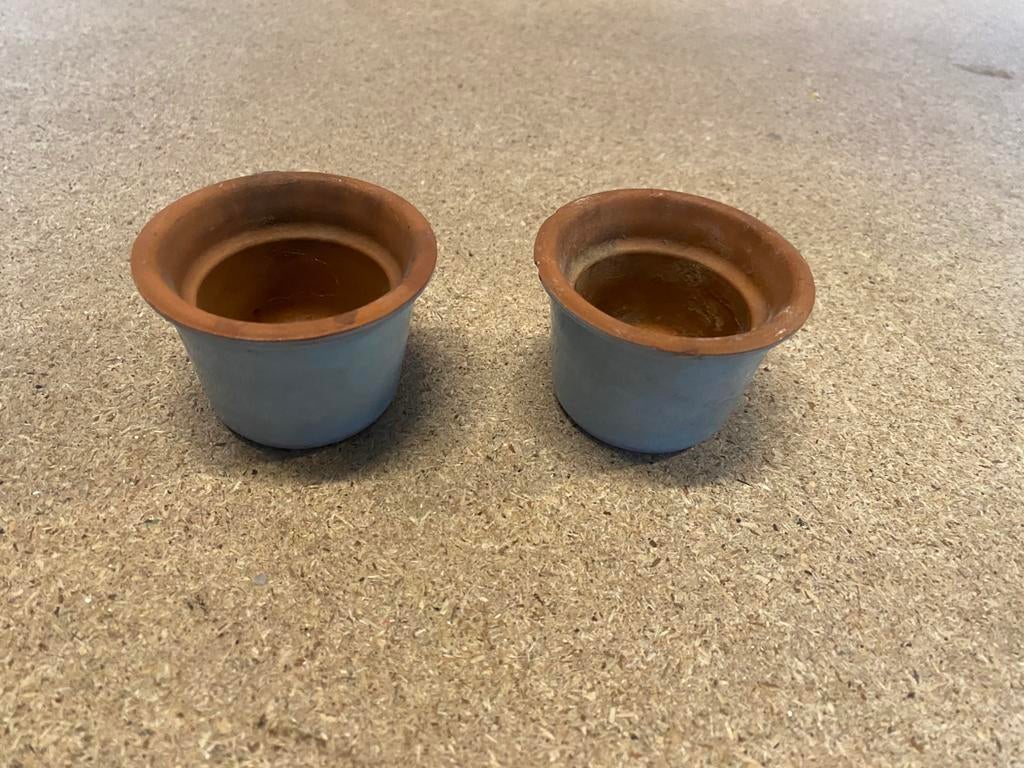 Mooie kleine blauwe bloempotjes van terra cotta, Tuin en Terras, Bloempotten, Gebruikt, Rond, Ophalen of Verzenden, Balkon