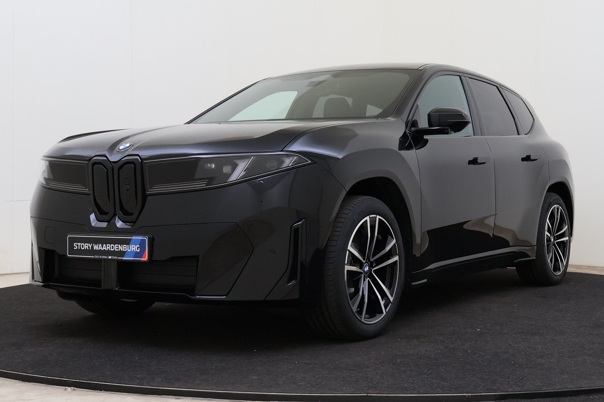 BMW iX3 40 eDrive / Panoramadak / Trekhaak / M Sportstoelen, Auto's, Automaat, Dealer onderhouden, Achterwielaandrijving, Zwart