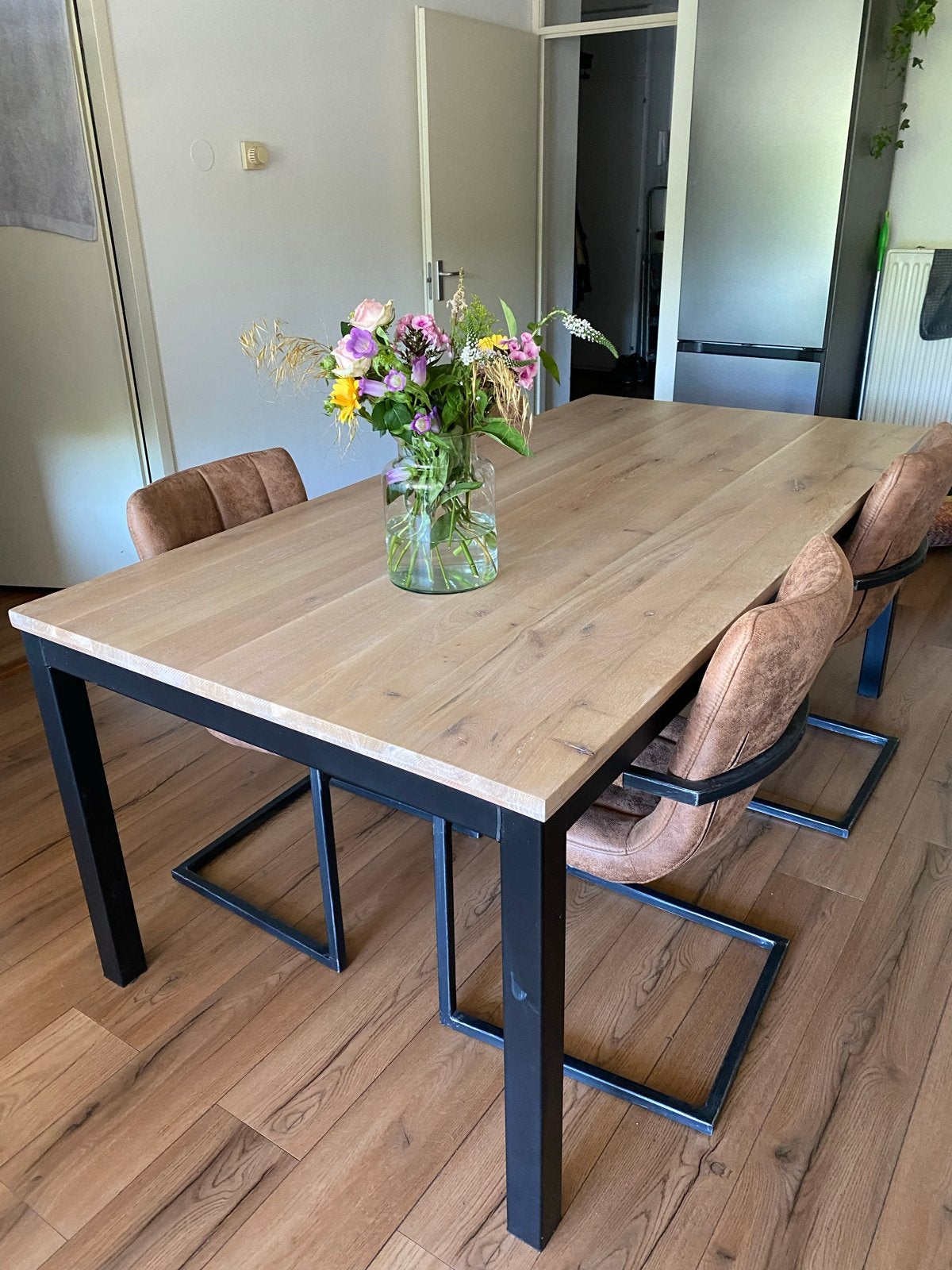 Goossens Eettafel (eiken) met 4 eetkamerstoelen, Ophalen, Eikenhout, 200 cm of meer, 50 tot 100 cm