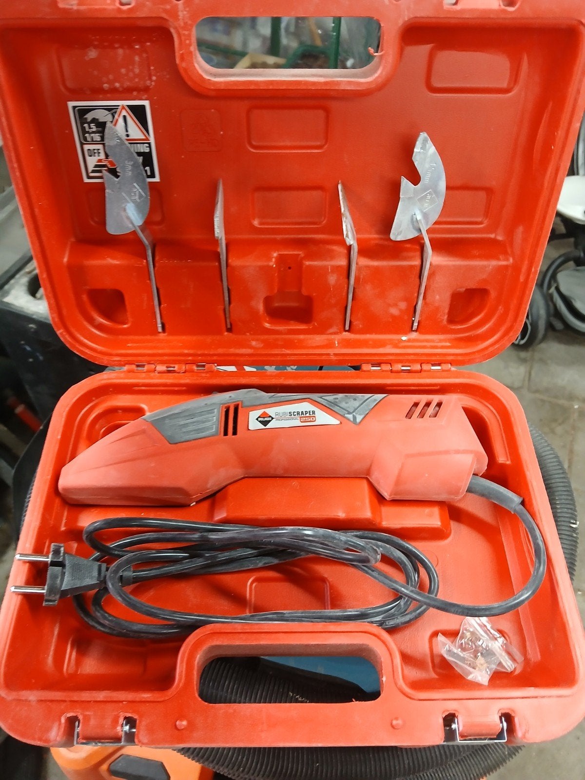 Rubi Scraper 250 elektrische schraper met koffer, Ophalen, Gebruikt