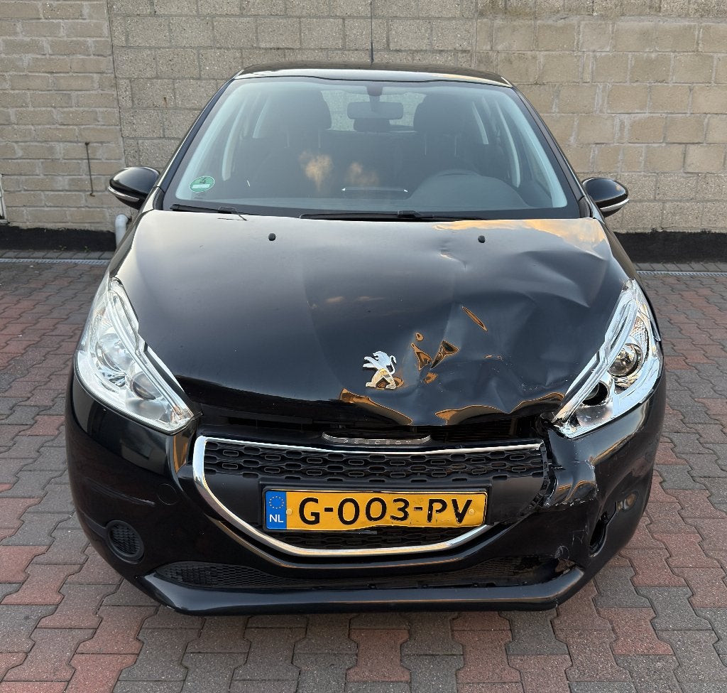 Peugeot 208 1.2 VTI ,Pure Tech Blue, Bj 2015, Km 140176, Auto's, Voorwielaandrijving, Stof, 1199 cc, Zwart
