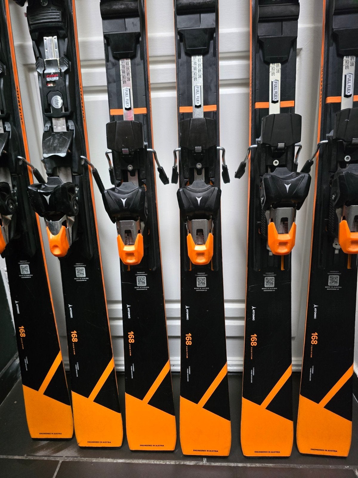 168cm ATOMIC REDSTER Q9 ROVOSHOCK, 160 tot 180 cm, Ophalen of Verzenden, Zo goed als nieuw, Carve