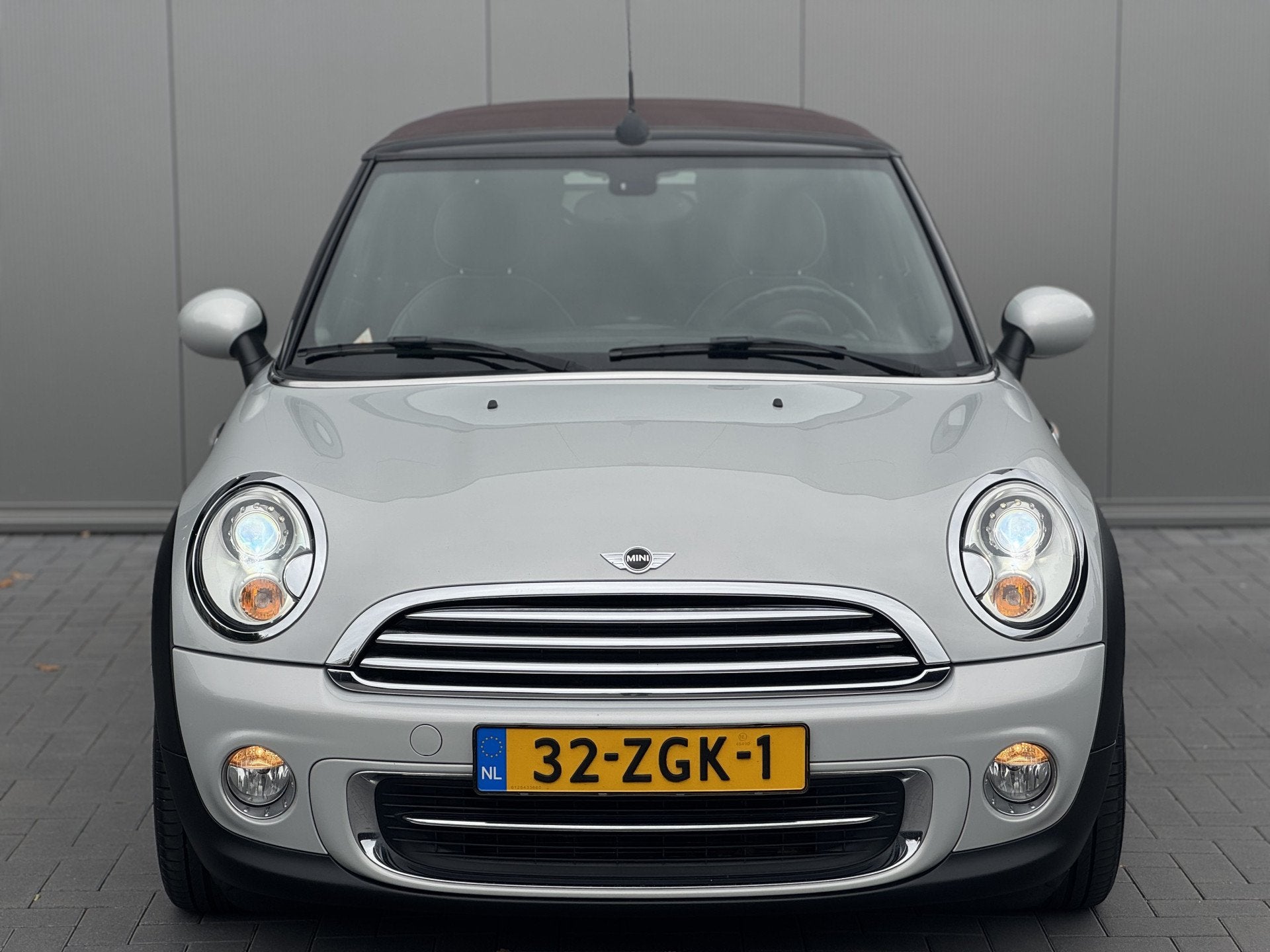 MINI Cabrio 1.6 Cooper Highgate | Xenon | Leder | Navigatie, Auto's, Euro 5, Gebruikt, 4 cilinders, Cabriolet