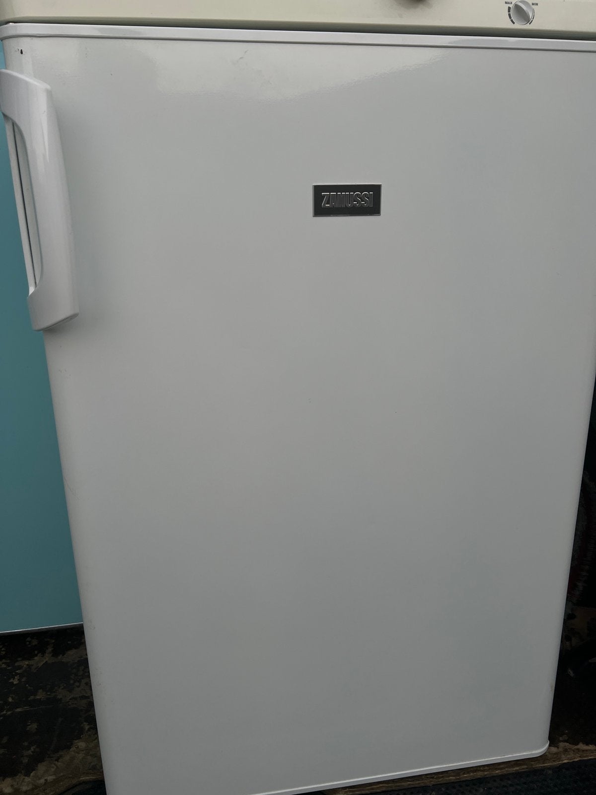 Niet gebruikte Vrieskast 85x60 cm Klasse A+ 110liter vriezer, Witgoed en Apparatuur, Vriezers en Diepvrieskisten, Ophalen, Zo goed als nieuw