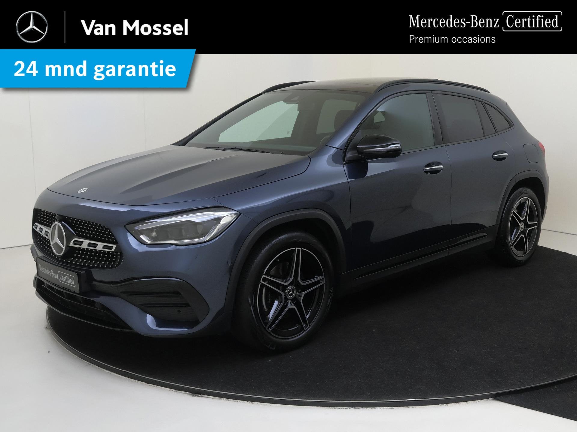 Mercedes-Benz GLA-klasse 180 Business Solution AMG, Auto's, Gebruikt, 4 cilinders, Blauw, Leder en Stof