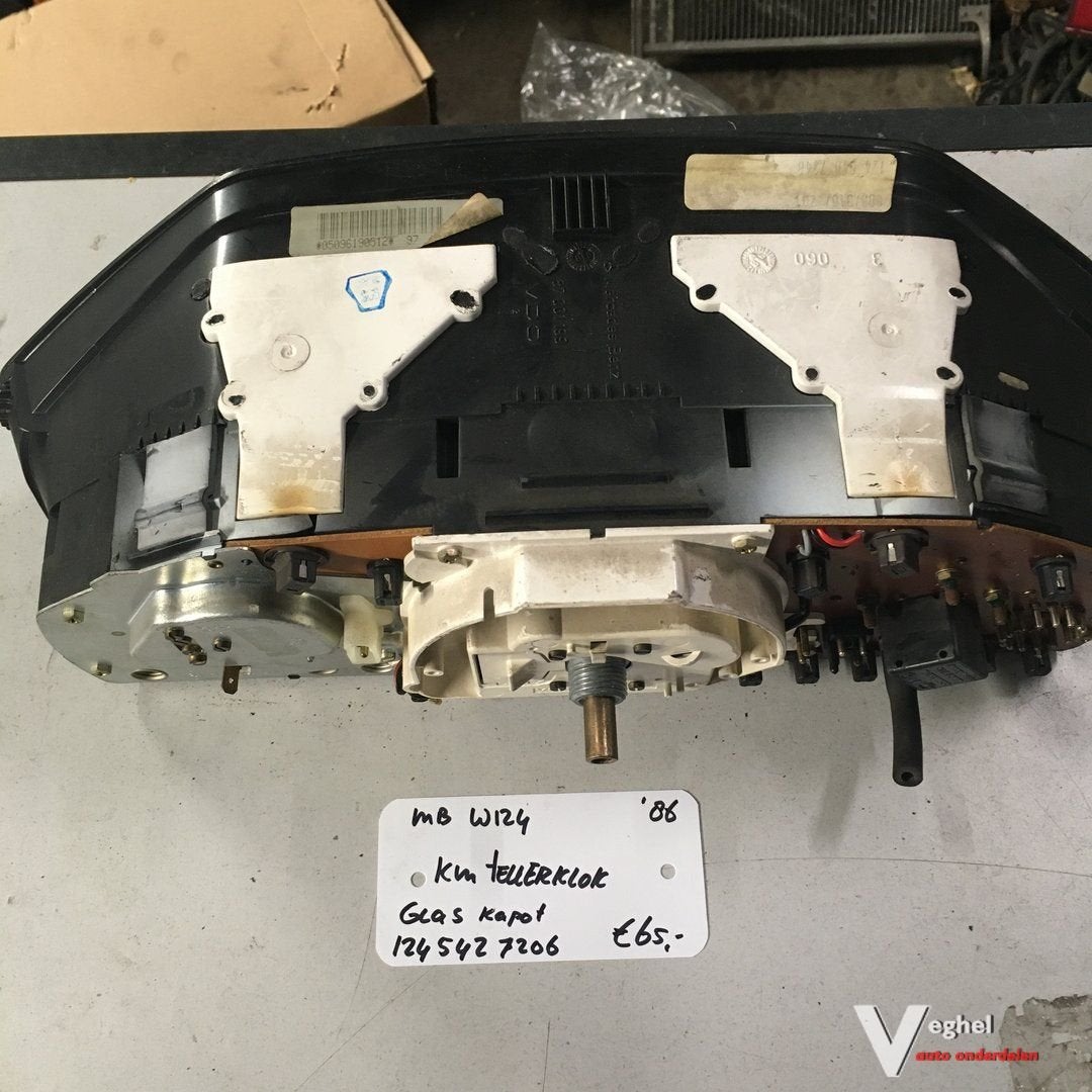 Mercedes W124   1986      Km Tellerklok  124 542 7206 ( glas, Gebruikt, -, -, Ophalen of Verzenden