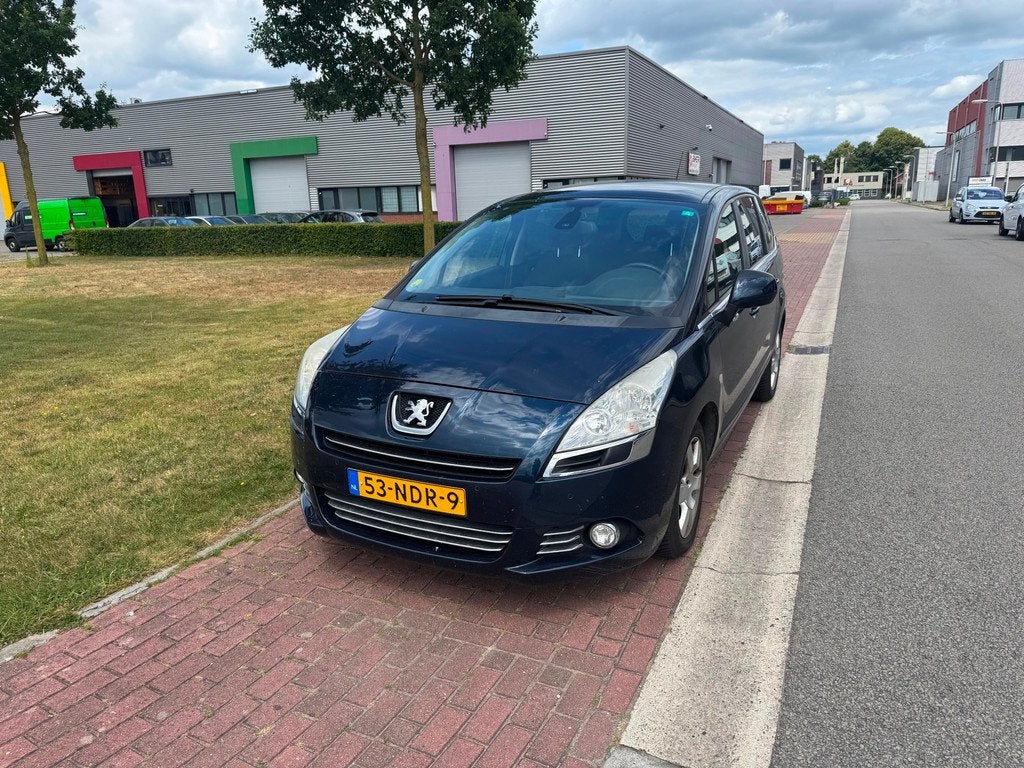 Peugeot 5008 1.6 HDiF Blue Lease 7p., Auto's, Peugeot, Voorwielaandrijving, Euro 5, Gebruikt, 4 cilinders