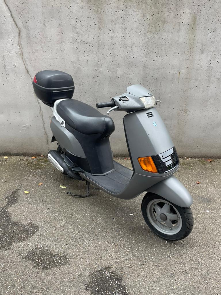 Piaggio SKR 125 – 15.367 km–Snelle scooter – Poolse papieren, Ophalen, Overige modellen, Zo goed als nieuw, Benzine