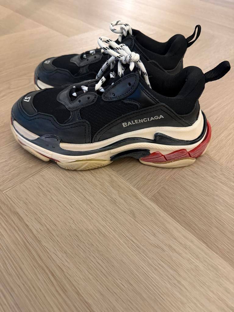 Balenciaga Triple S Sneakers Maat 37 Zwart, Ophalen of Verzenden, Gedragen, Zwart, Sneakers of Gympen