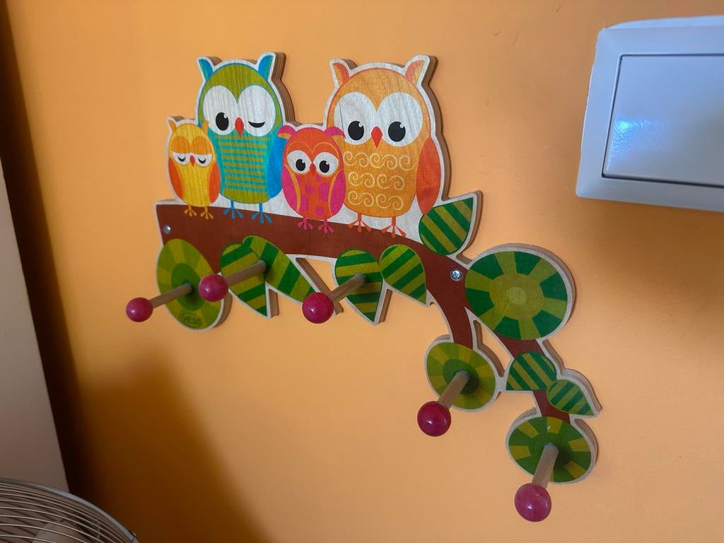 Leuke houten kinder kapstok met uilen design, Ophalen, Zo goed als nieuw, Minder dan 100 cm, Kinderkapstok