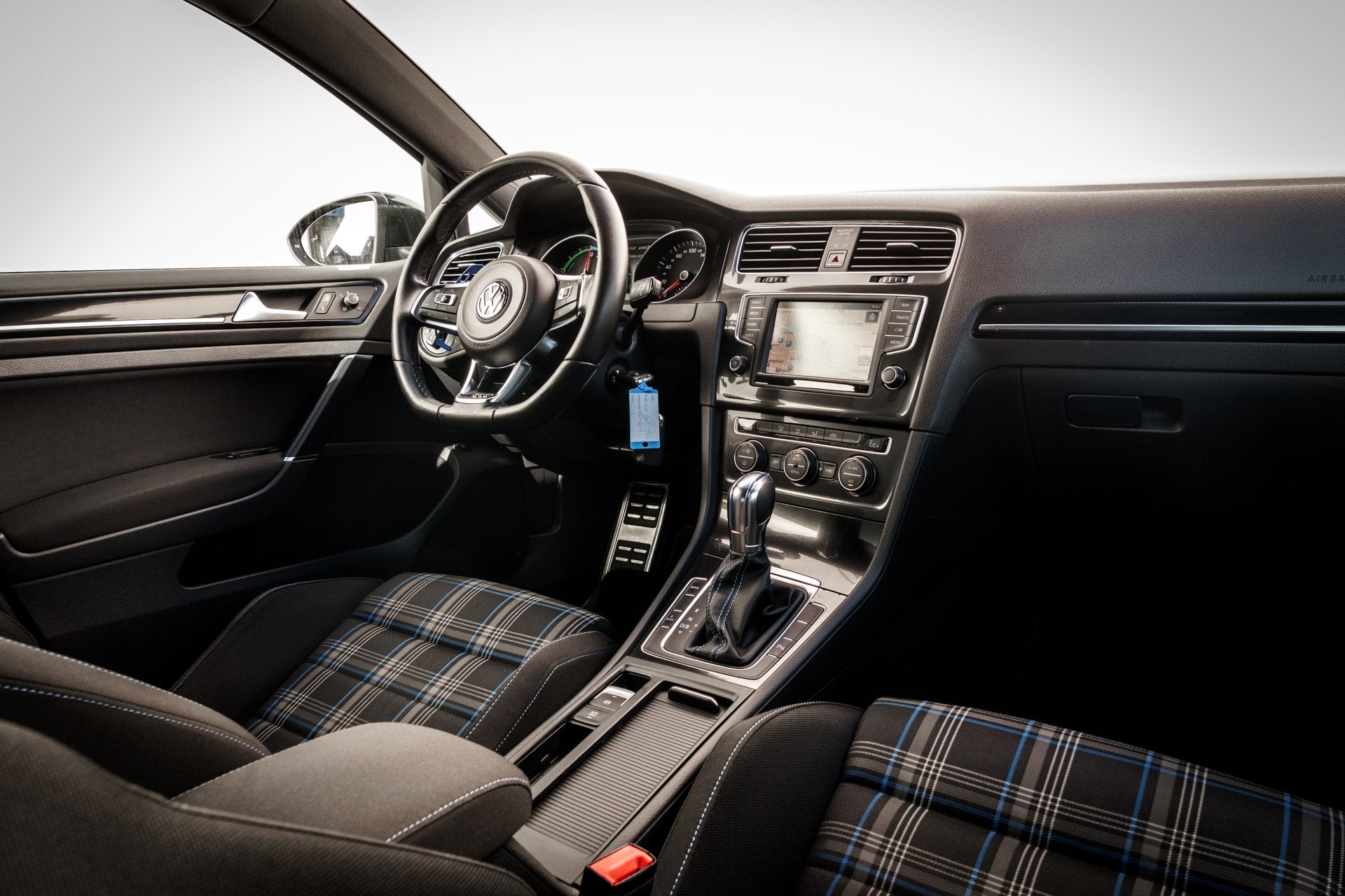 Volkswagen Golf 1.4 TSi GTE Connected Series | Nw. APK | LED, Auto's, 8 kWh, Stof, Gebruikt, 4 cilinders