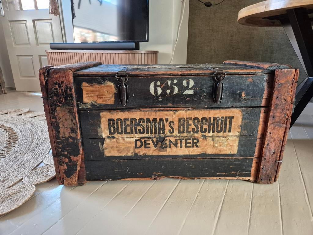 Unieke naoorlogse beschuitkist Boersma's Deventer tv kast, Ophalen