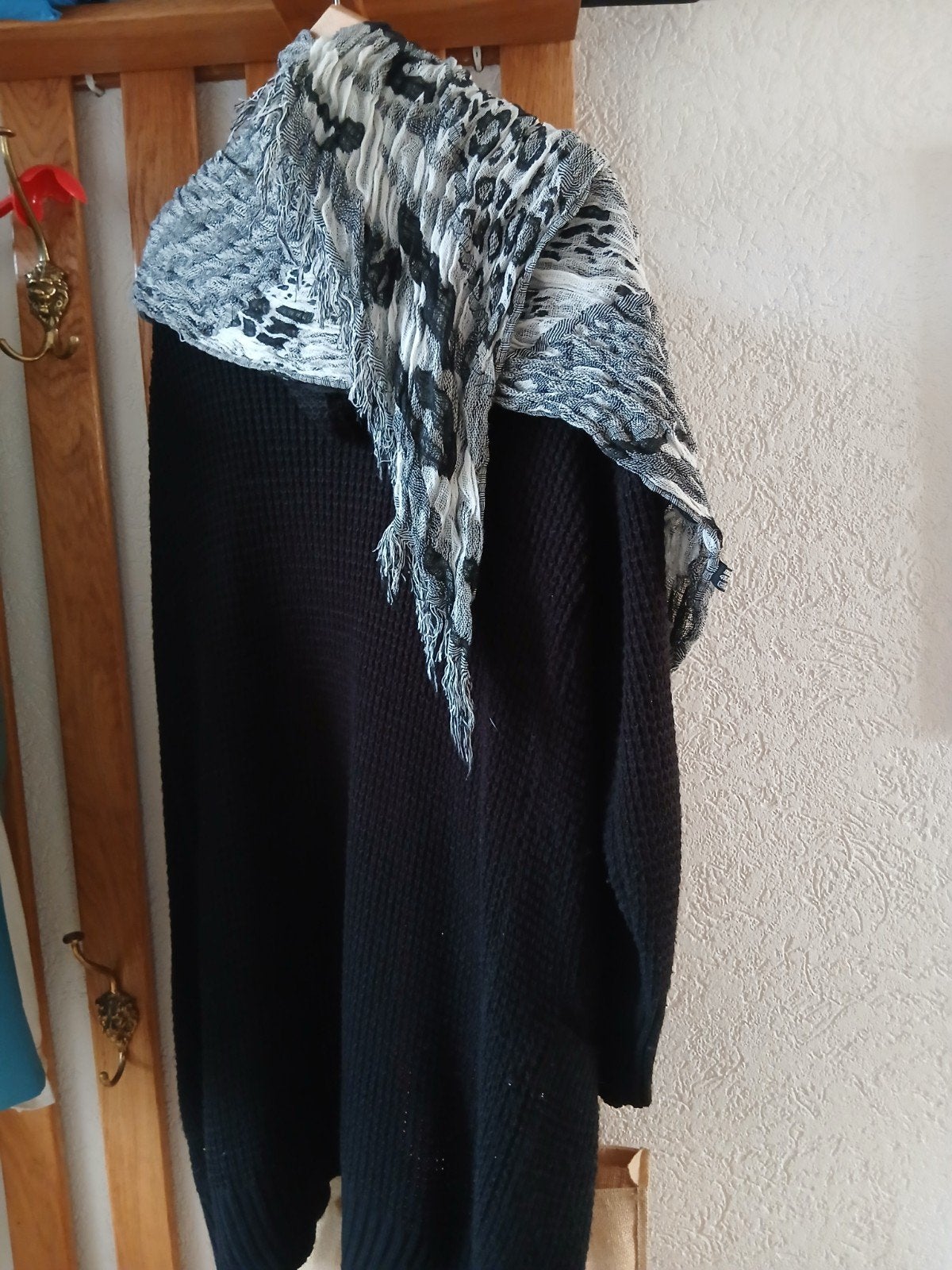 Zwarte gebreide cardigan met capuchon en sjaal, Zwart, Maat 46/48 (XL) of groter, Ophalen of Verzenden, Onbekend