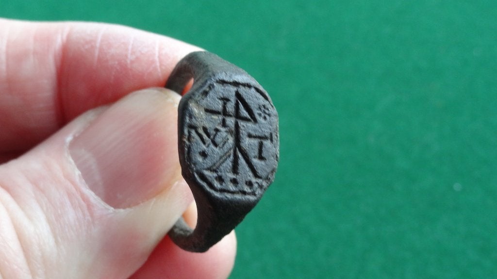 Bodemvondst Antieke zegelring / koopmansring Huismerk, Ophalen of Verzenden, Brons