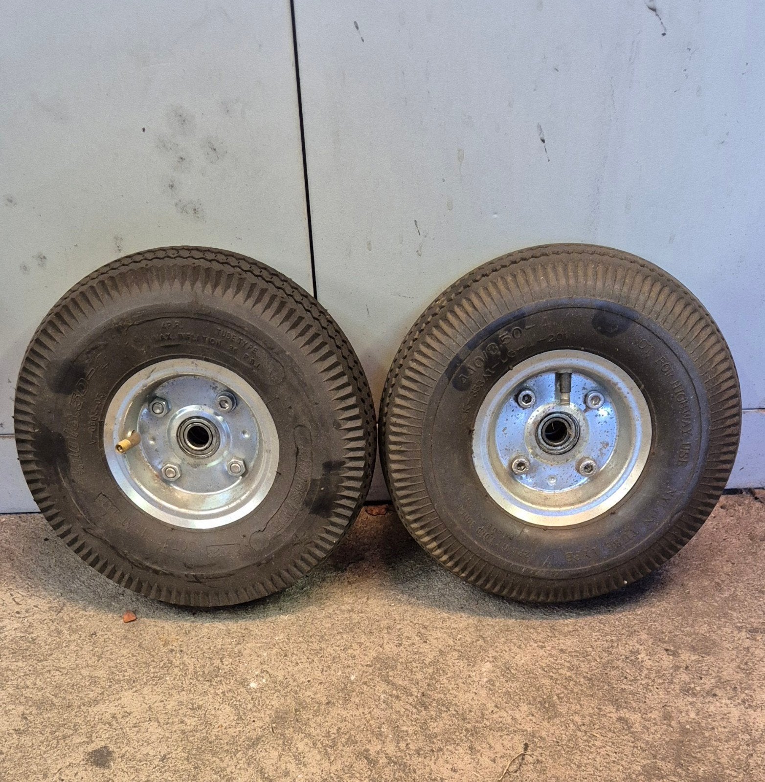 Te koop: Steekwagenwielen (set van 2) – Compleet met velg en, Ophalen, Steekwagen